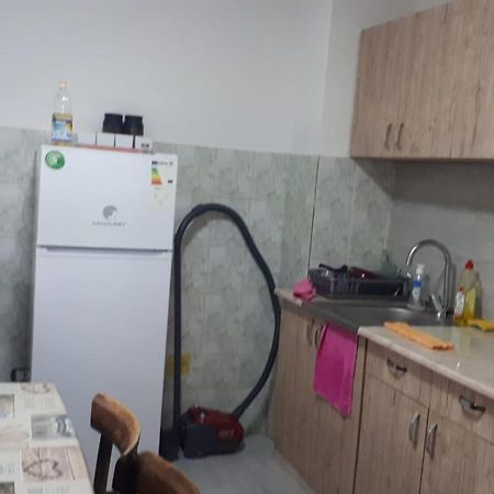 Makedonyada Kiralik Ev Ve Arac Hizmeti Ile Birlikte Appartement Skopje Buitenkant foto
